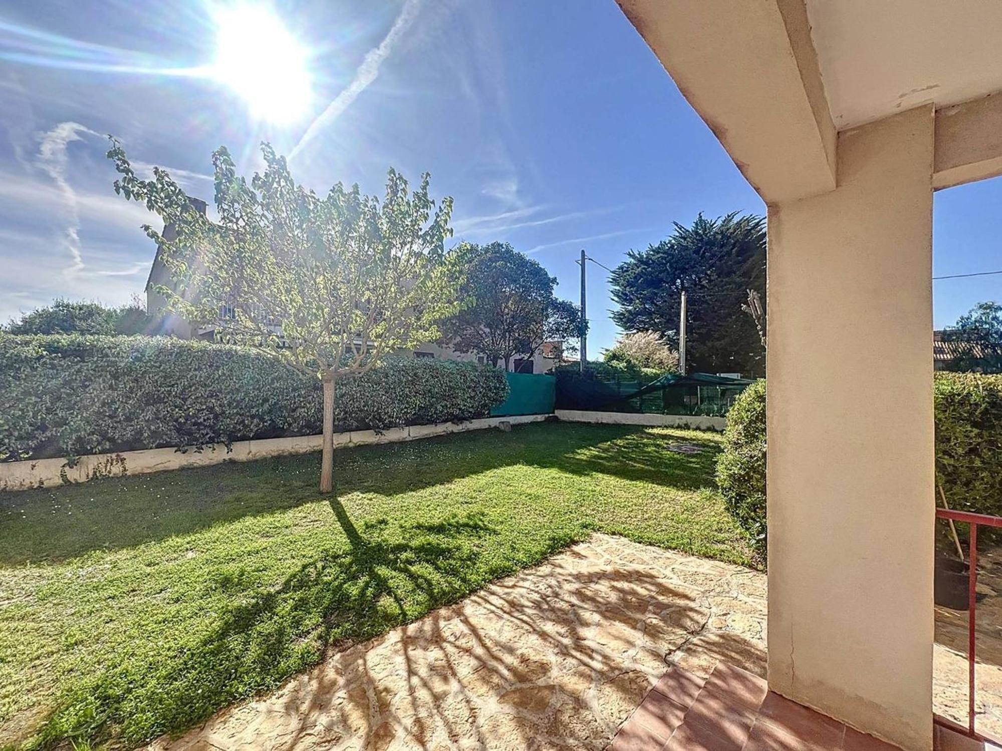 Paisible A 100m De La Plage, Avec Jardin - Fr-1-770-50 * Saint-Cyr-sur-Mer